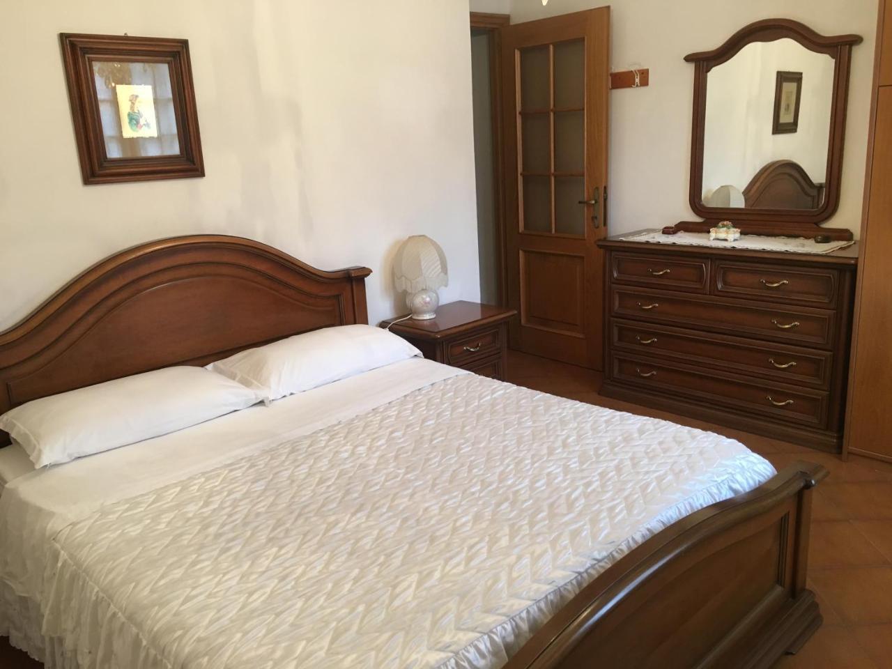 Le Ginestre Apartment *